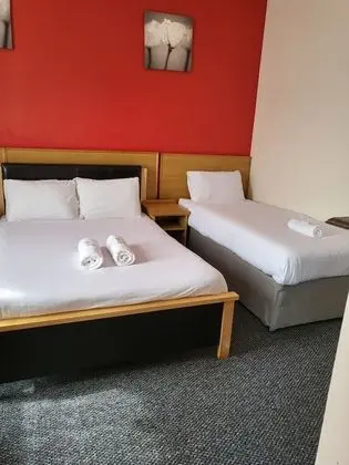 Standard Dört Kişilik Oda