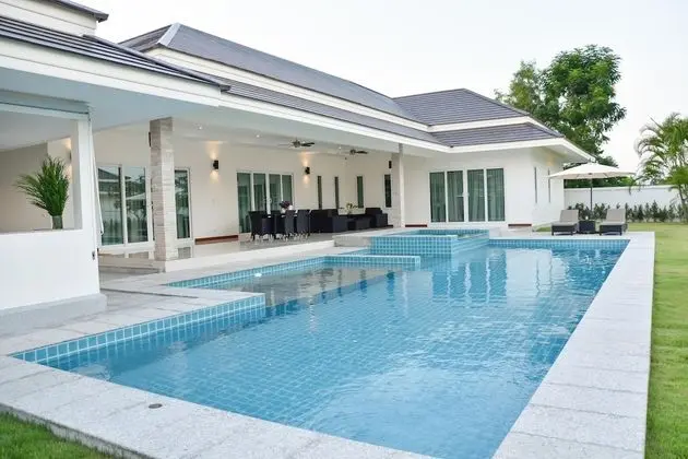 Tulip House 3 Bedrooms with Private Pool
