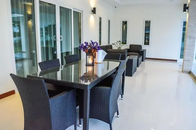 Tulip House 3 Bedrooms with Private Pool