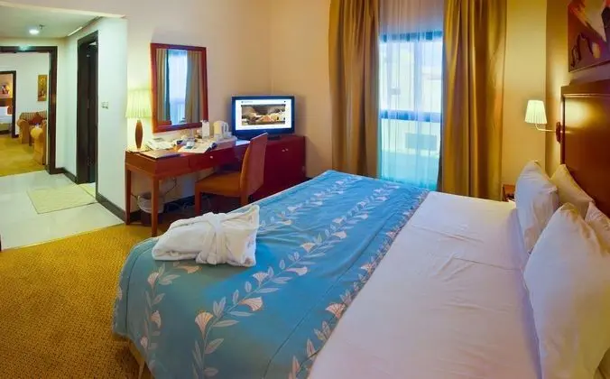 Junior Suit King Size Bed