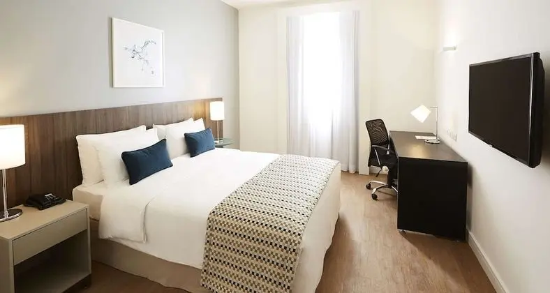 Standard Oda, 1 Büyük (Queen) Boy Yatak