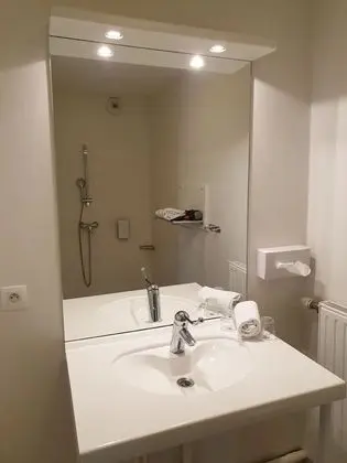 Stüdyo, 2 Tek Kişilik Yatak, Küçük Mutfak