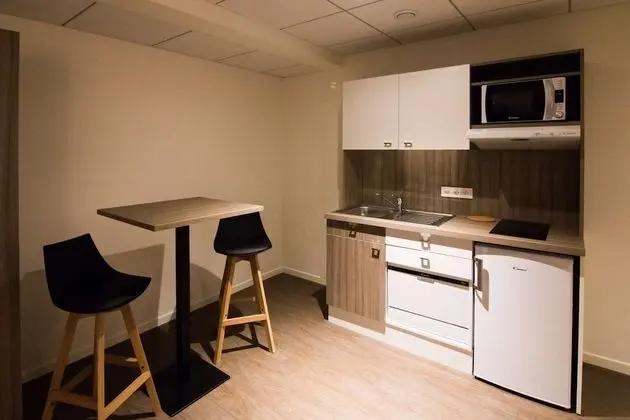 Oda, 1 Yatak Odası, Küçük Mutfak (2 Single beds and 1 Sofa Bed)