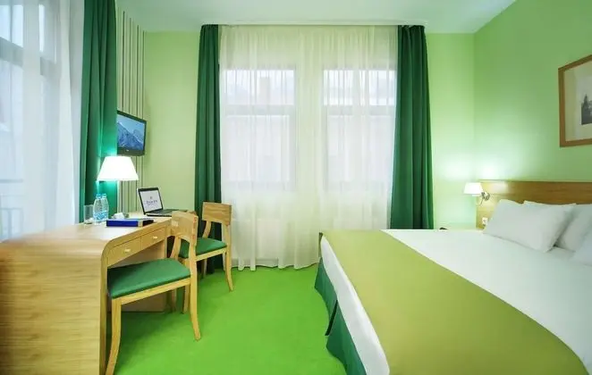 Standard Tek Büyük veya İki Ayrı Yataklı Oda