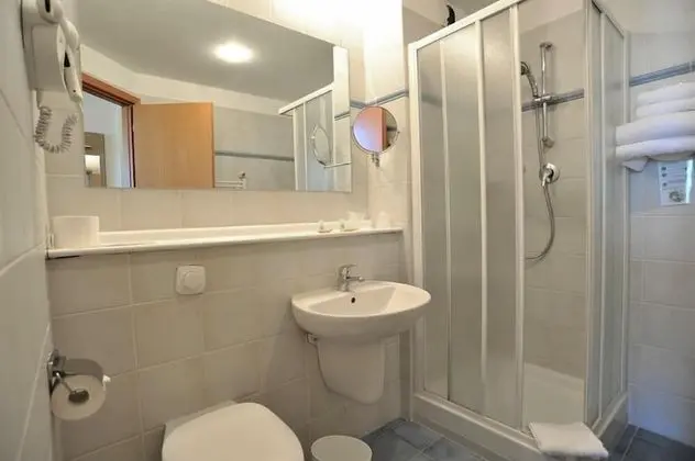 Standard Oda, 3 Tek Kişilik Yatak