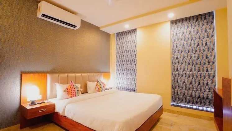 Deluxe Tek Büyük Yataklı Oda