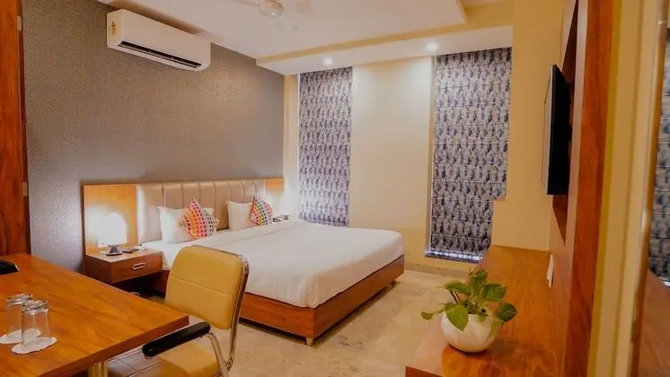 Deluxe Tek Büyük Yataklı Oda