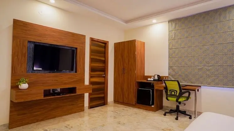 Luxury Tek Büyük Yataklı Oda