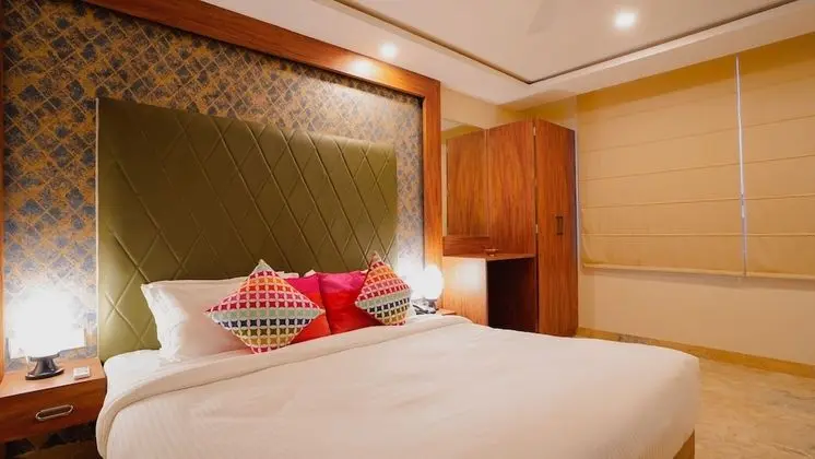 Luxury Tek Büyük Yataklı Oda