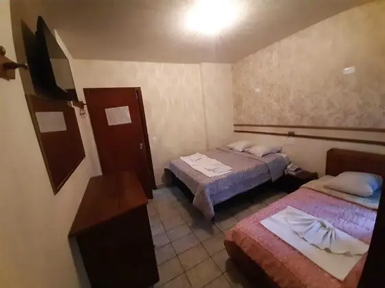 Üç Kişilik Oda