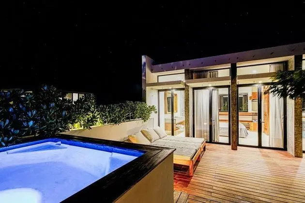 Panoramic Apart Daire, 1 En Büyük (King) Boy Yatak ve Çekyat, Teras, Denize Sıfır