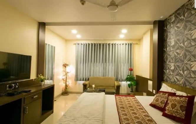 Luxury Oda