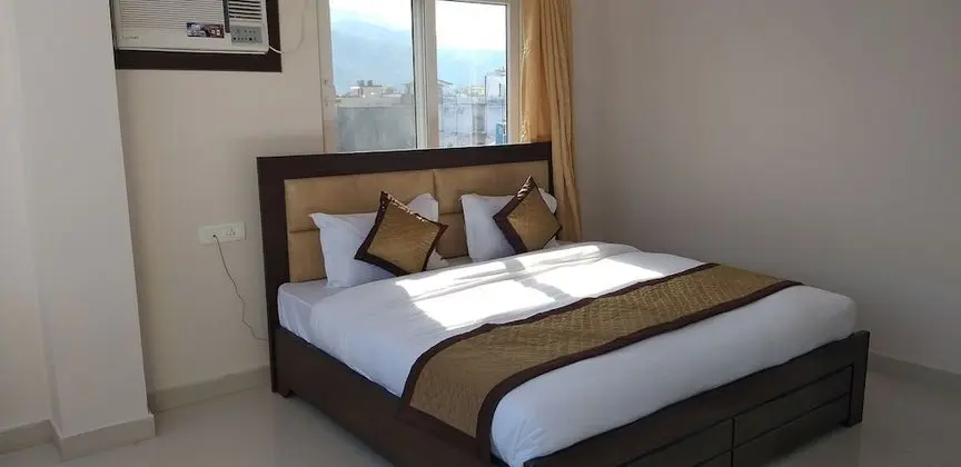 Luxury Tek Büyük Yataklı Oda