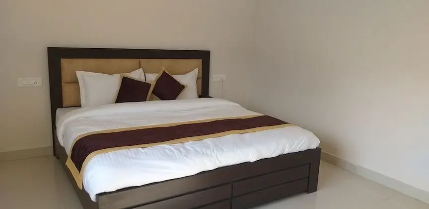 Luxury Tek Büyük Yataklı Oda
