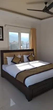 Luxury Tek Büyük Yataklı Oda