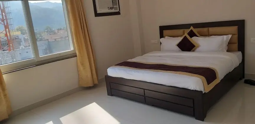 Luxury Tek Büyük Yataklı Oda