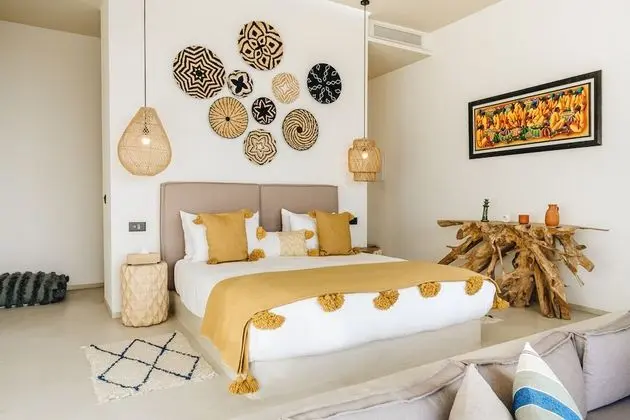 Premium Waterfront Suite