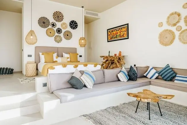 Premium Waterfront Suite