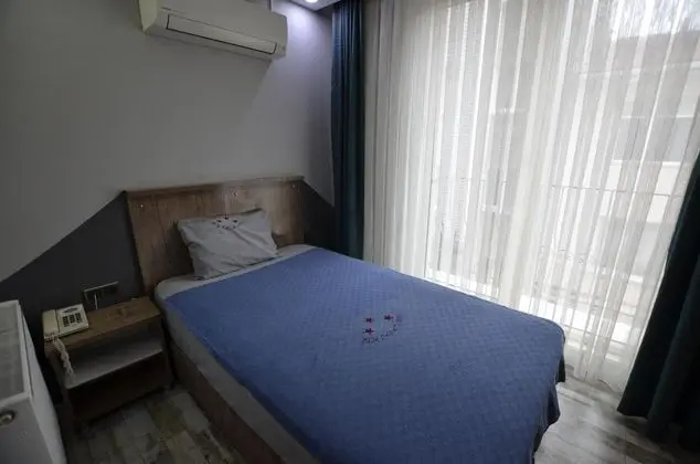 https://images.odamax.com/img/1920x1080/odamax/image/upload/T_m_Palace_Otel_202504101504301_tekli.JPG