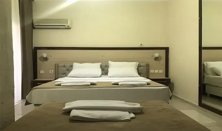 Standart 3 Kişilik Balkonlu