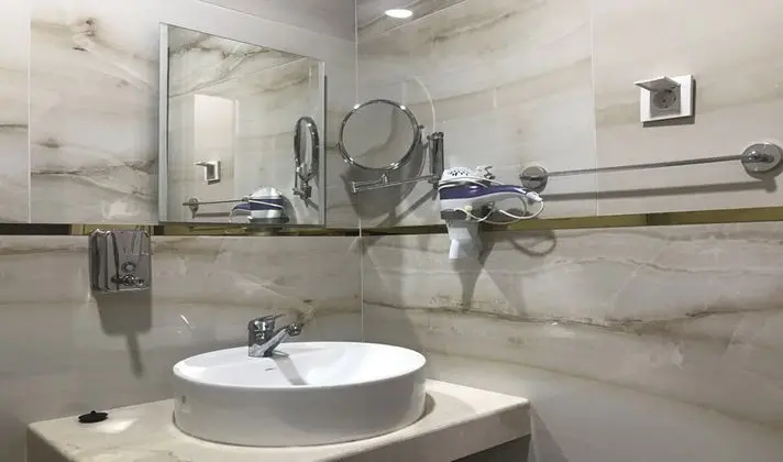 Standart 3 Kişilik Balkonlu