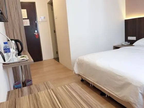 Business Tek Büyük Yataklı Oda