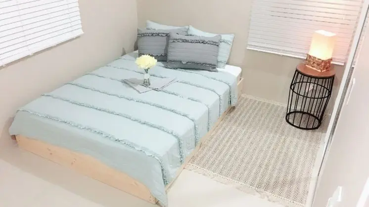 Ev (Private Vacation)