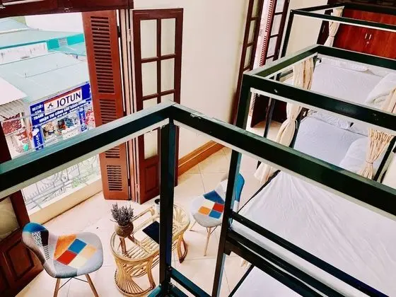 Ortak Ranzalı Oda, Sadece kadınlar için (Bed in 8-bed)