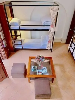 Ortak Ranzalı Oda, Sadece kadınlar için (Bed in 8-bed)