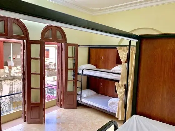 Ortak Ranzalı Oda, Sadece kadınlar için (Bed in 8-bed)