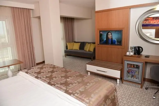 Aile Odası, Şehir Manzaralı