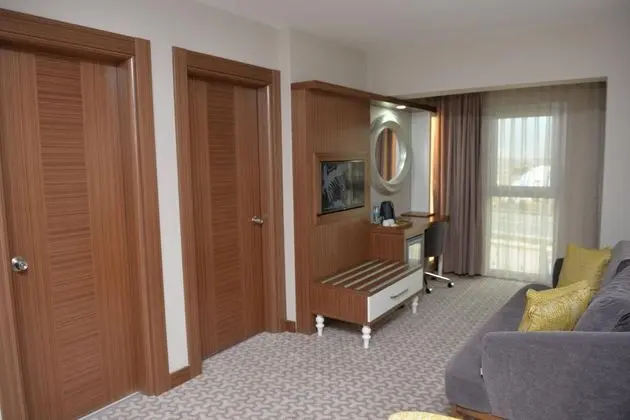 Apartment, Şehir Manzaralı