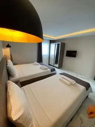 Suit  Oda - Üç Kişilik