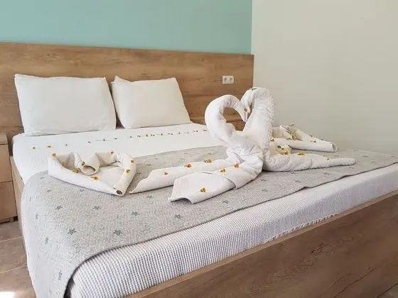 Standard Tek Büyük veya İki Ayrı Yataklı Oda, Dağ Manzaralı, Havuz Kenarı