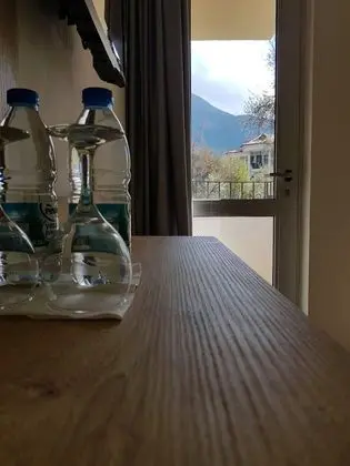 Standard Tek Büyük veya İki Ayrı Yataklı Oda, Dağ Manzaralı, Havuz Kenarı
