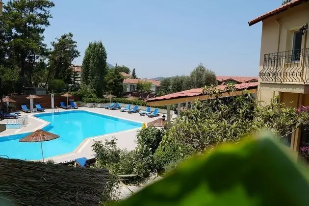 Standard Tek Büyük veya İki Ayrı Yataklı Oda, Dağ Manzaralı, Havuz Kenarı