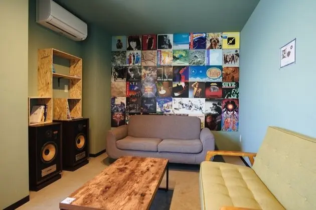 Ortak Ranzalı Oda, Sadece kadınlar için