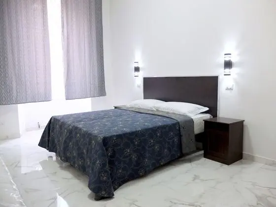 Standard Tek Büyük Yataklı Oda