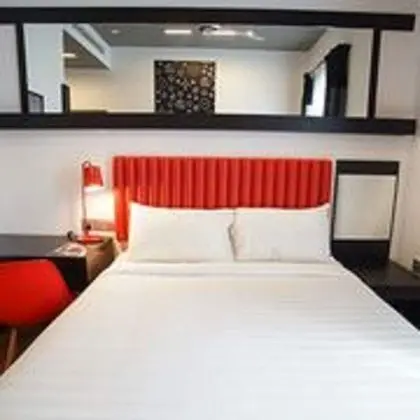 Deluxe Tek Büyük Yataklı Oda (High Floor)