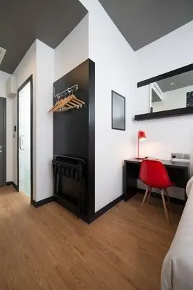 Deluxe Tek Büyük Yataklı Oda (High Floor)