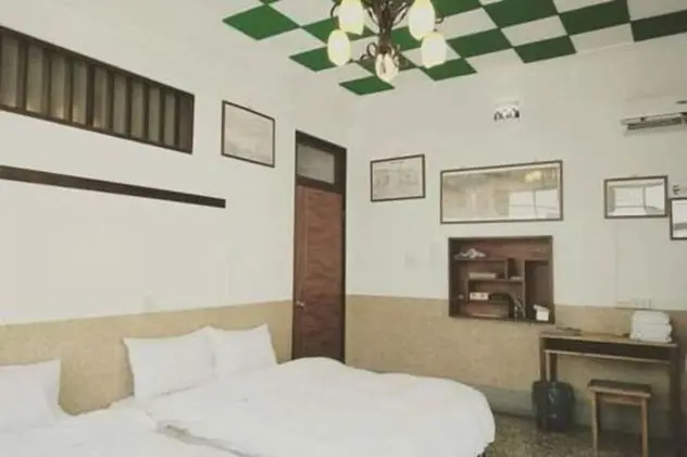 Dört Kişilik Oda, Ortak Banyo
