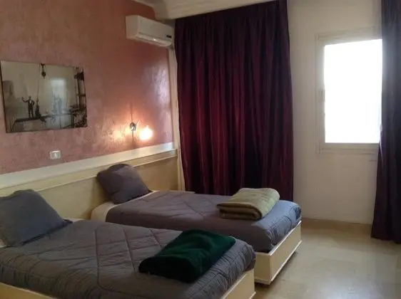 Economy Üç Kişilik Oda, Şehir Manzaralı