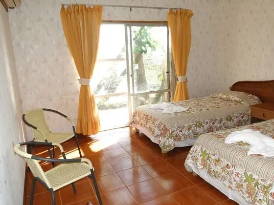 Dört Kişilik Oda, Bahçe Manzaralı