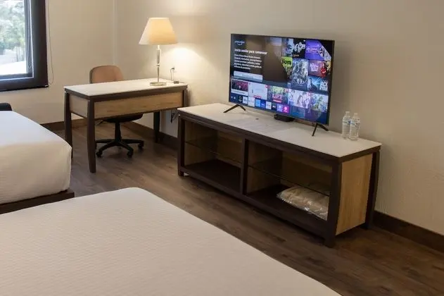 Remodeled Standard room 1 king size bed