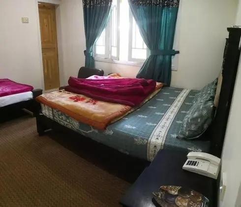 Standard Tek Büyük Yataklı Oda