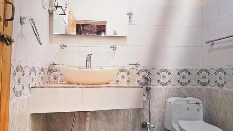Standard Tek Büyük Yataklı Oda