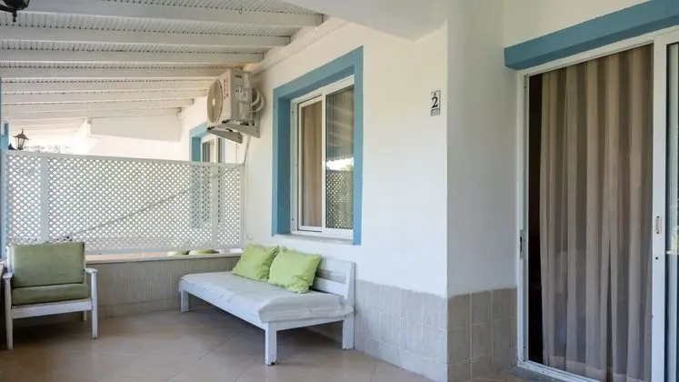 Verandalı Giriş Apart 1+1
