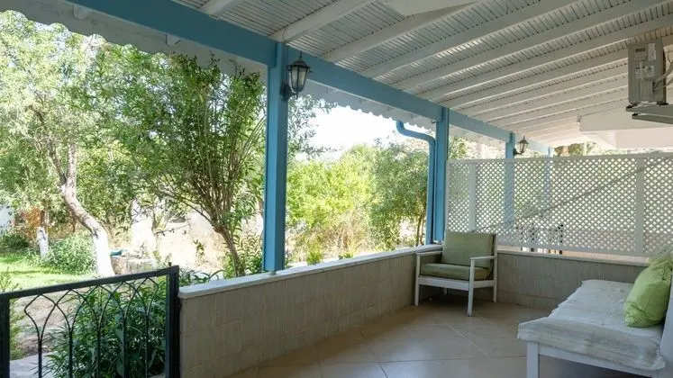 Verandalı Giriş Apart 1+1