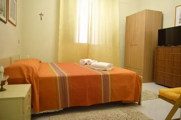 Economy Stüdyo, Avlu