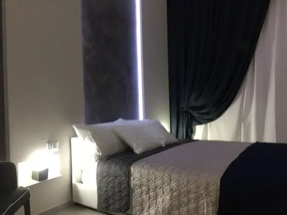 Luxury Oda